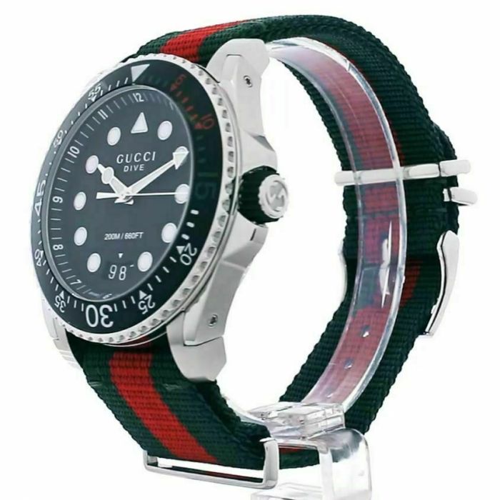 Orologio da polso da uomo Gucci YA136209 Dive - nero